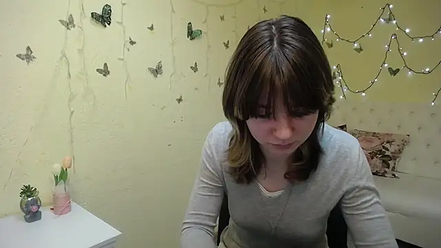 AnnaWest_'s cam snapshot