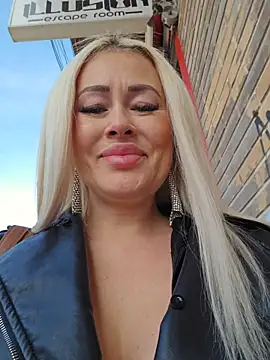 MILFBARBY's cam snapshot