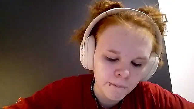 CurlaPettyBom's cam snapshot