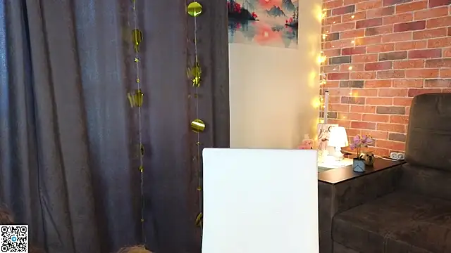 FoxFever's cam snapshot