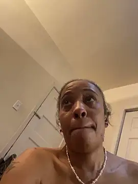 moneymvkngbucks's cam snapshot