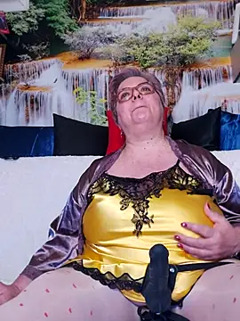 QueenPammy1 live sex cam