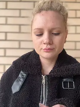 BlondeDoll_ live sex cam