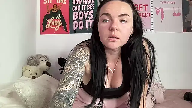 YorkshireGirly live sex cam