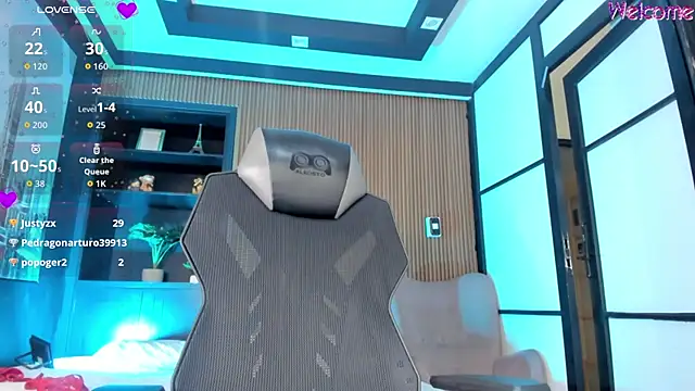 ThaliaBrookss_'s cam snapshot