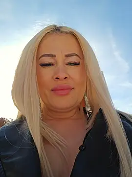 MILFBARBY live sex cam