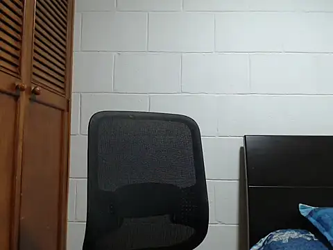 dimitriquiet05's cam snapshot