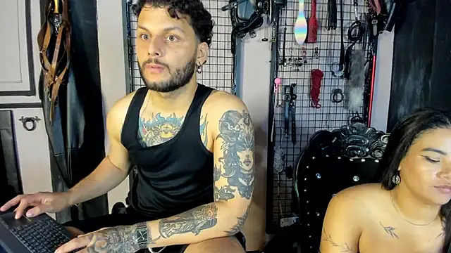 Twisted_Fantasy live sex cam