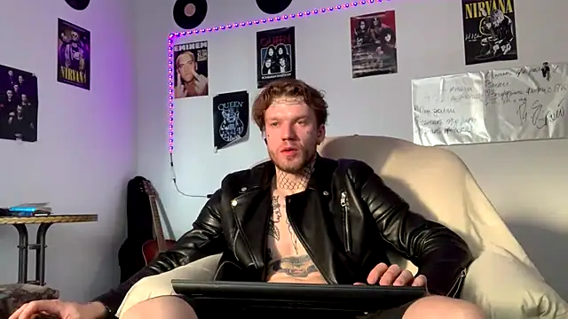 Huntall77's cam snapshot