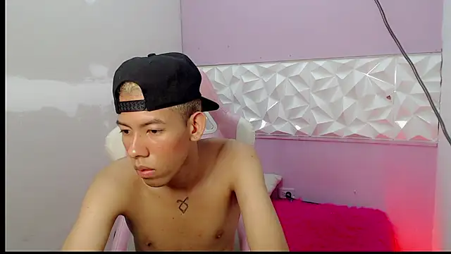 Taylerr_19's cam snapshot