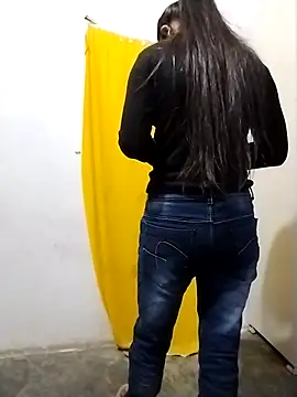 Cute-Naavya live sex cam