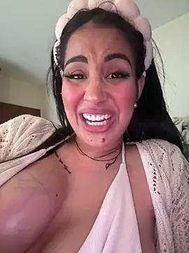 bella_dauergeil's cam snapshot