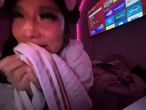 Onlypawzz live sex cam