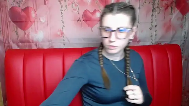 LilianaShine live sex cam