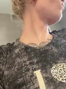 BlondeDoll_ live sex cam