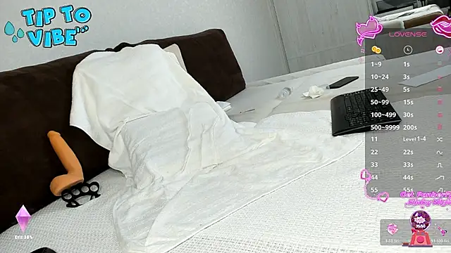 Smallnipples's cam snapshot