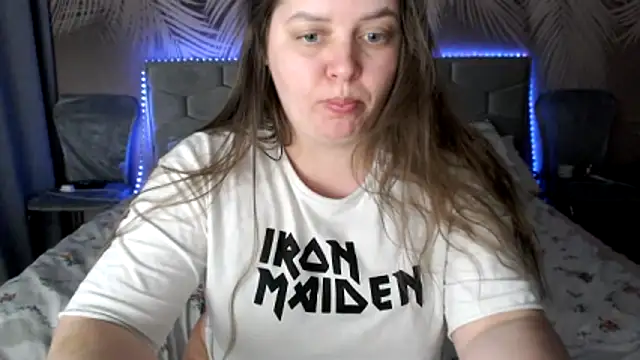 uliastar live sex cam