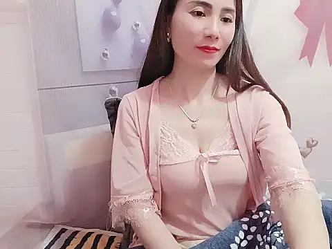 Hello-Kitty001 live sex cam