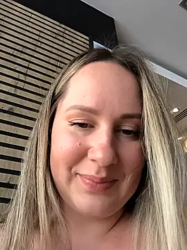 Mona_Plus live sex cam