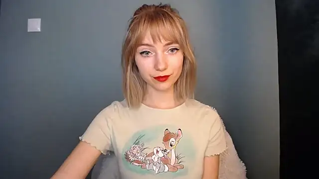 LuciaYoung's cam snapshot