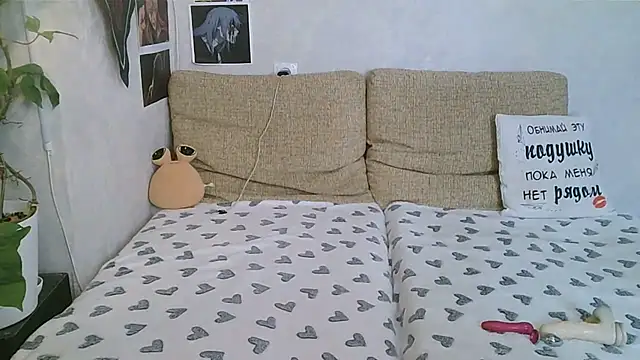 -GoldenGirl-'s cam snapshot