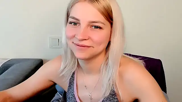 FoxyKathryn's cam snapshot