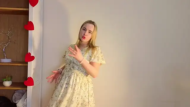 IvetteLabore's cam snapshot