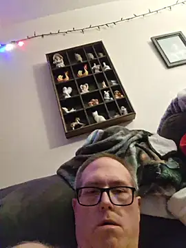 Smallone327 live sex cam