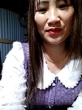 emini-xx's cam snapshot