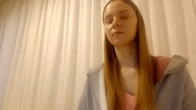 CrackShirker's cam snapshot