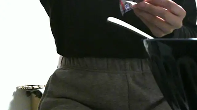 leopiii-iiJP's cam snapshot