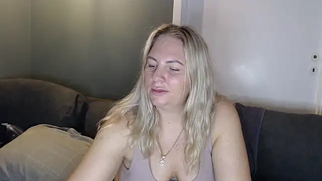 Amanda_Norsk live sex cam