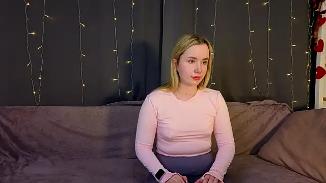 IvetteLabore's cam snapshot