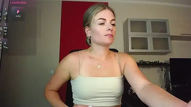 ladysabotage's cam snapshot