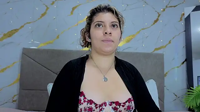 Yutori- live sex cam