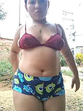 hot-mom22 live sex cam