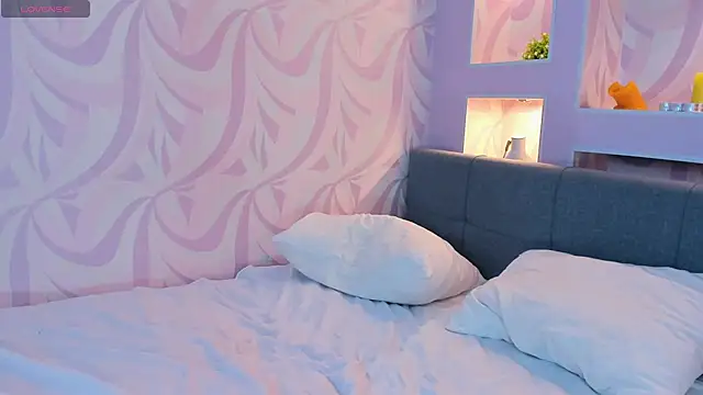 FloraDobb live sex cam