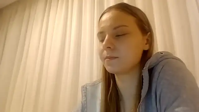 CrackShirker's cam snapshot