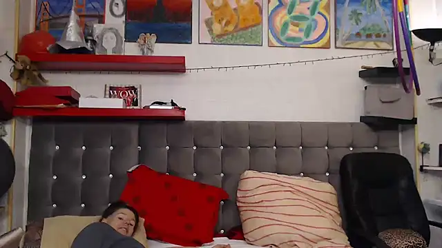 kellyterapy's cam snapshot