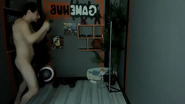 AlejandroEllias live sex cam