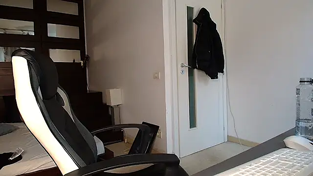 ElijahThorne live sex cam