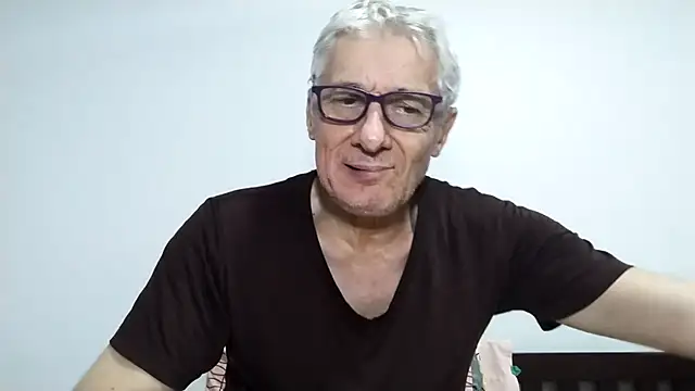 BIGUNCUTHARDCOCK live sex cam