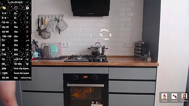 BubbbleGumm live sex cam