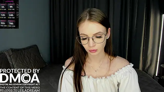 Leila_Loo's cam snapshot