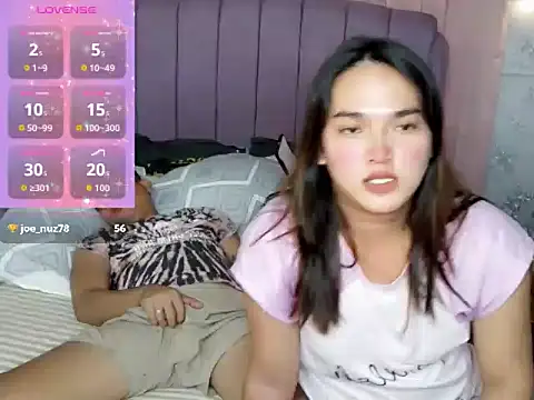 MoaningKylie live sex cam