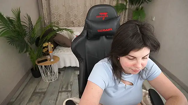 MirandaWong live sex cam