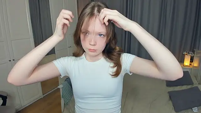 LavenderMitten's cam snapshot