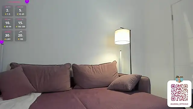 flora_off live sex cam