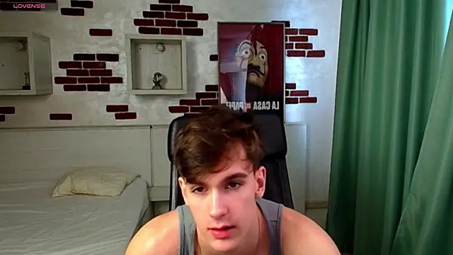 BradyFlint live sex cam