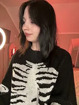 YourLittleDevil's cam snapshot